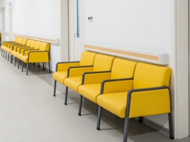 医院排椅需要连排设计吗？如何避免患者坐错位置？